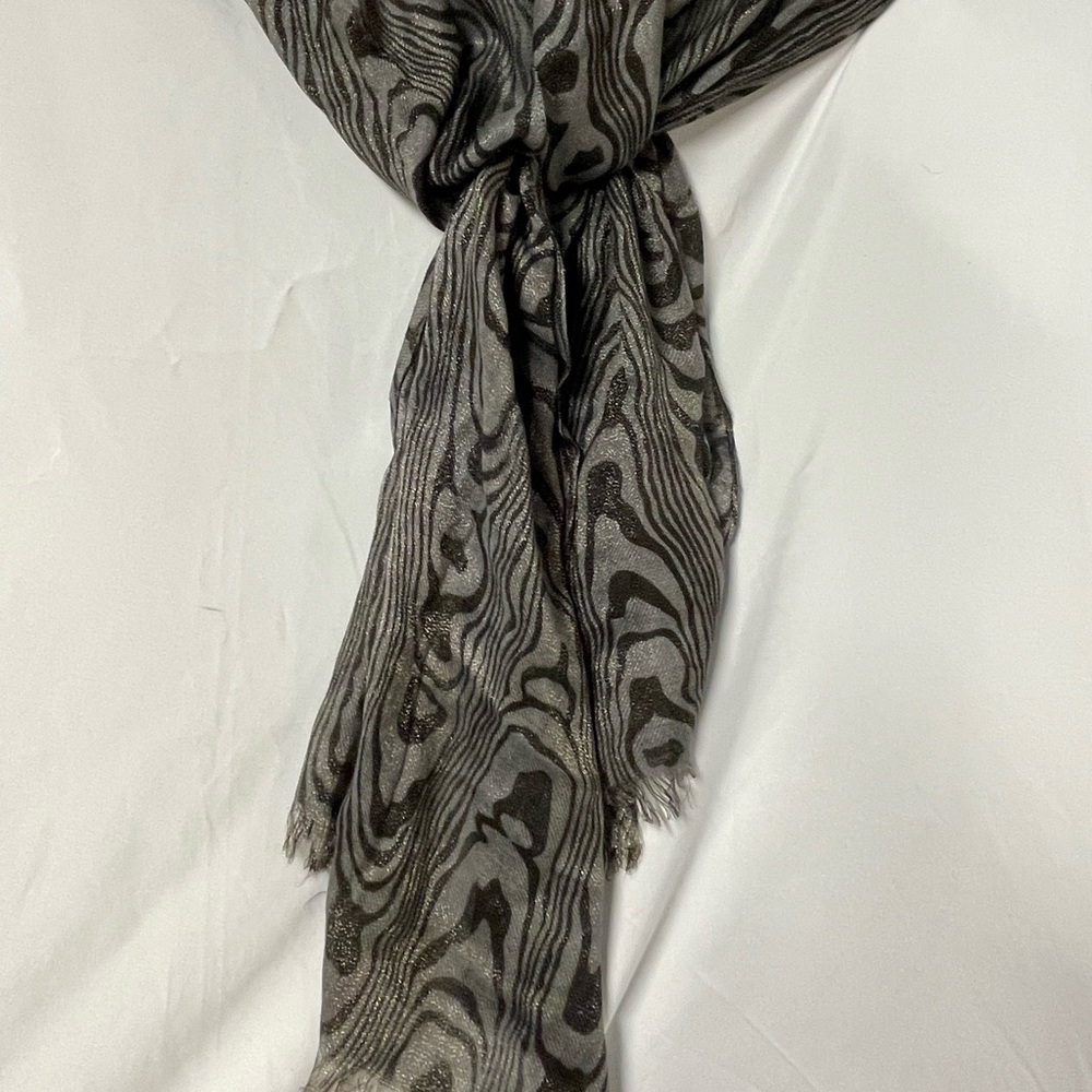 Echo Scarf - Picture 2 of 4